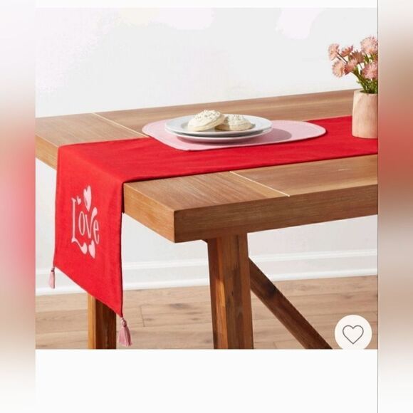 Threshold Rectangle Valentine's Day Table Runner 100% Cotton 14x72 Inch, New - Picture 2 of 4